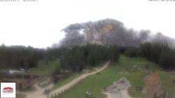 Webcam Blick auf die Schipiste La Crusc und auf den Kreuzkofel/Sas dla Crusc (Mt. 2908)
