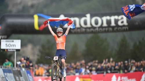 Assolo di puck pieterse! oro dominante nel cross-country ai mondiali