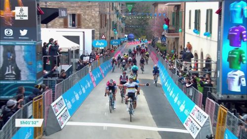 Julian alaphilippe conquista la seconda tappa della tirreno-adriatico