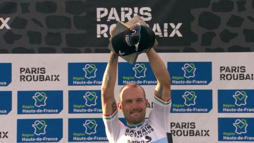 Parigi-roubaix 2021, i video highlights: sonny colbrelli epico successo nel fango, rivivi il trionfo in 6 minuti