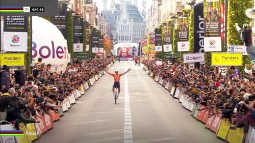 Van der poel ancora campione del mondo! re anche nel gravel, rivivi l'arrivo