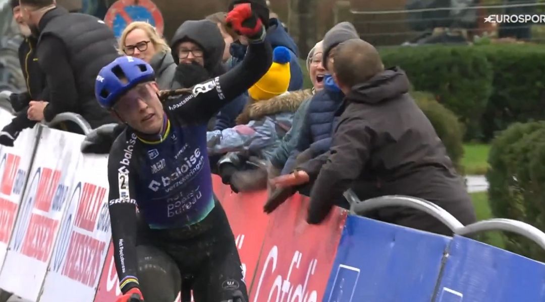 Van der Poel da padrone anche a Baal, lo stesso vale per la solita Brand nella prima gara dell'anno