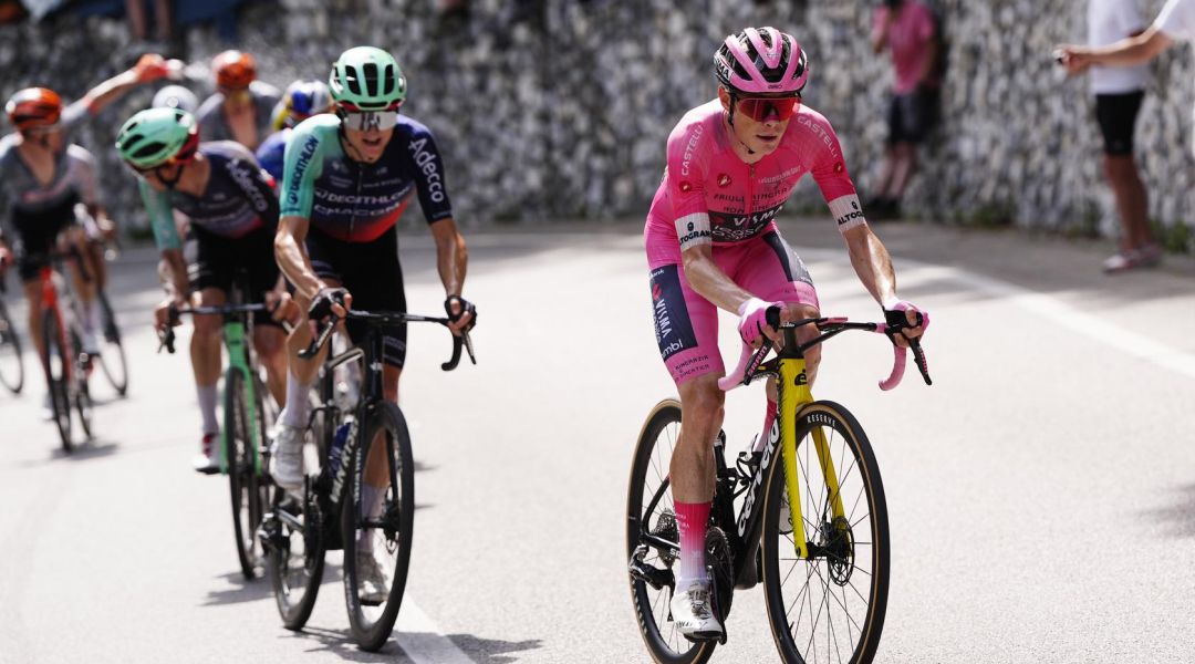 Vingegaard per la prima volta in pubblico dopo la caduta al Tour. Eccolo nella sua Danimarca: