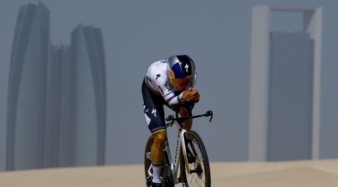 Il miglior Evenepoel di sempre è imprendibile a crono: