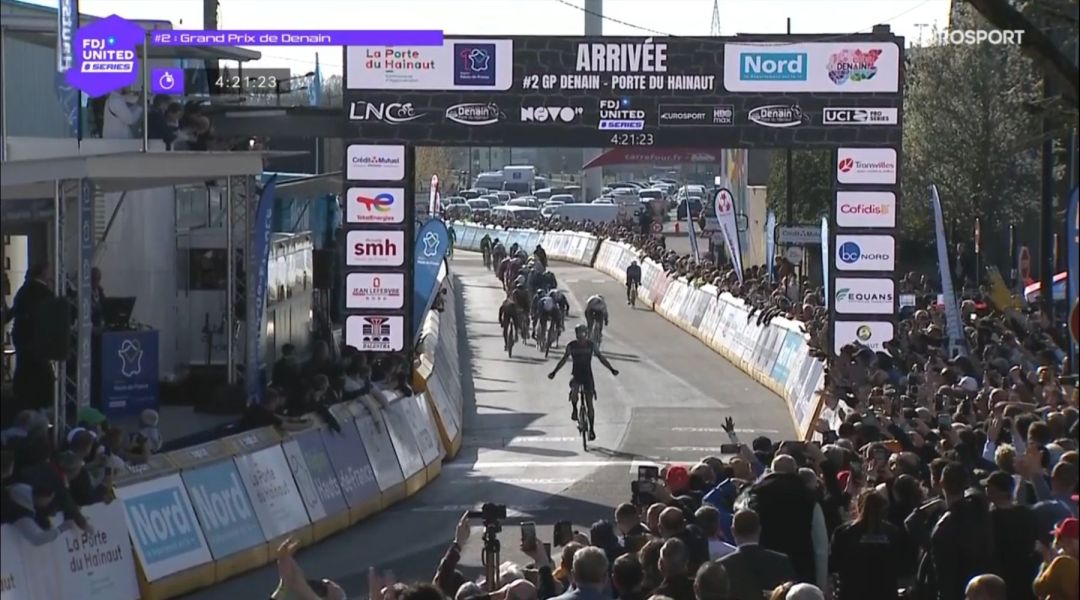 Alec Segaert questa volta corona l'impresa: è suo il GP de Denain davanti a Menten e Turgis