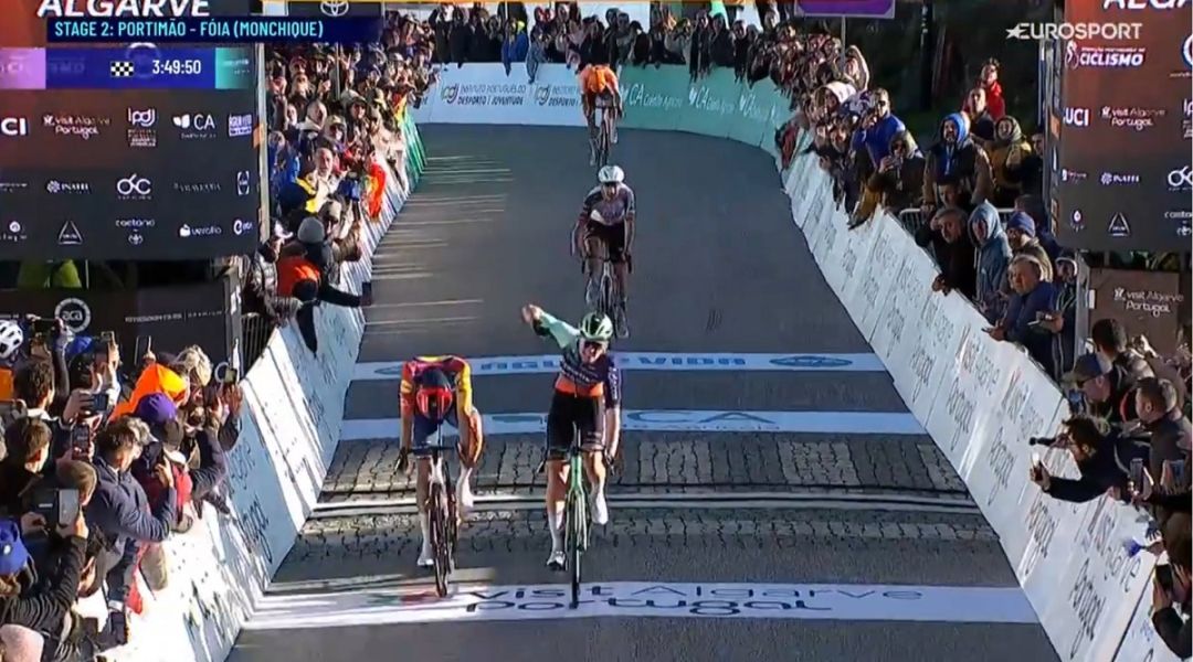 La prima da pro di Paul Seixas è una vera gemma: battuti Ayuso e Almeida sull'Alto da Foià!