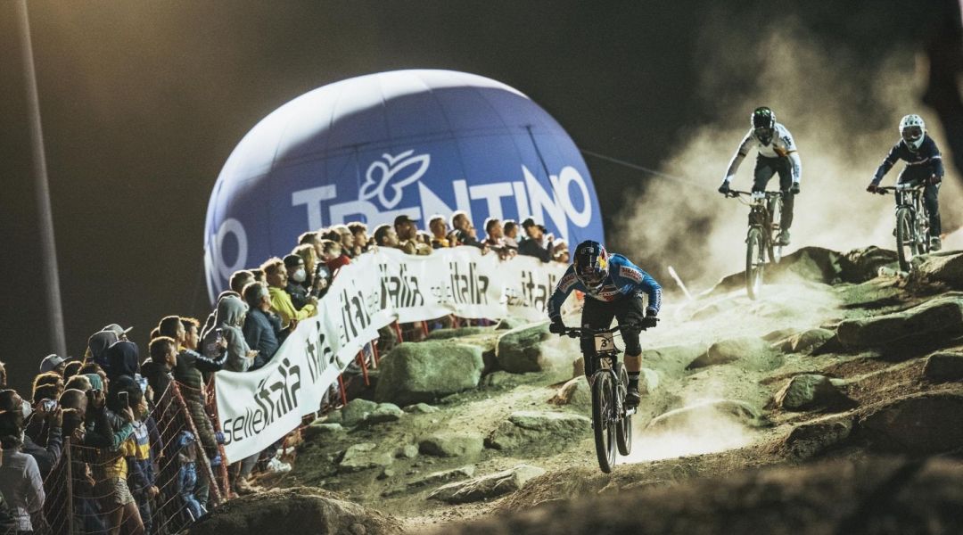 Dalla "Black Snake" in notturna agli show fuoripista, Val di Sole 2026 e le sue 17 gare... ma non solo