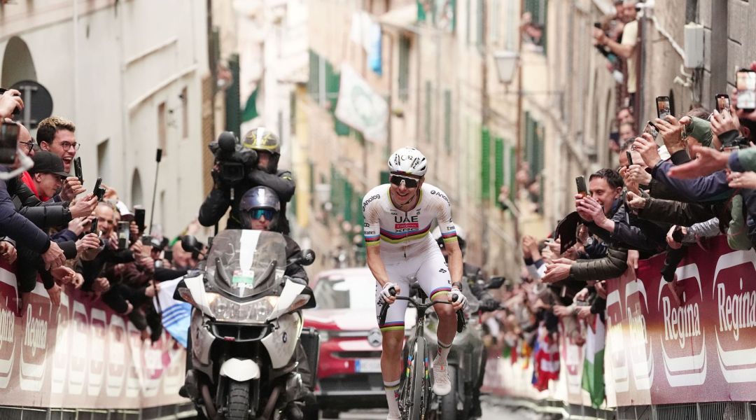 Dominio imbarazzante di un Pogacar maestoso nel tappone andorrano: 50 km di assolo e Vuelta già in mano