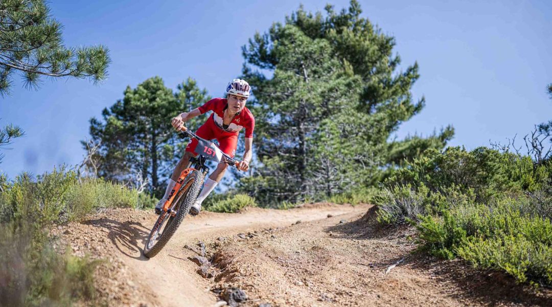 Un podio maschile tutto italiano e la nuova perla di Anna Weinbeer in una combattutissima Capoliveri Legend