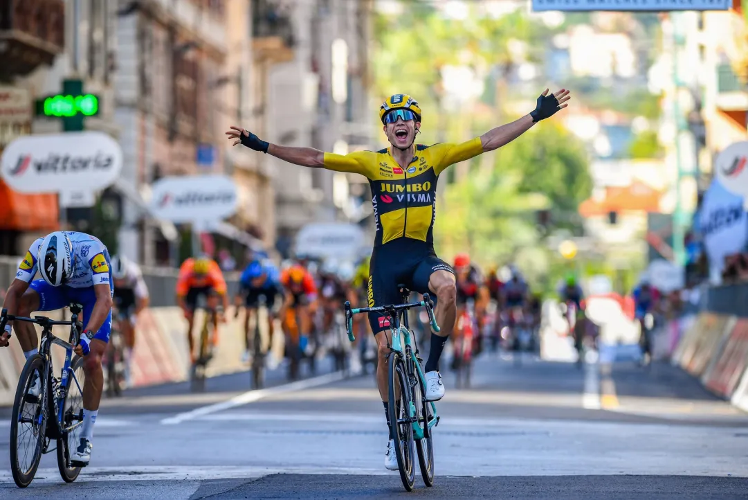 Wout Van Aert, semplicemente il corridore più completo al mondo: 'Orgoglioso di quanto fatto'