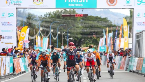 Doppio 2° posto azzurro in volata con Malucelli dietro a De Kleijn e Lonardi alle spalle di Molano