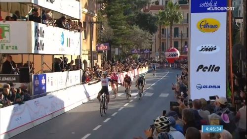 Juan Ayuso non sbaglia da grande favorito: è suo anche il Trofeo Laigueglia, 2° un grande Scaroni