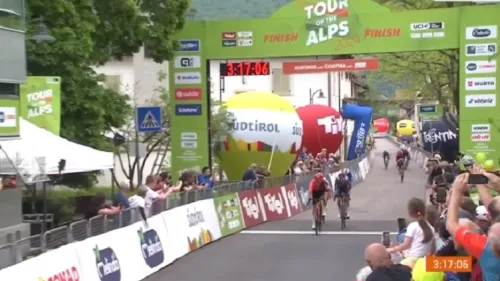 E' sempre Ineos al Tour of the Alps! Tobias Foss si sblocca, bene Tiberi nella prima tappa