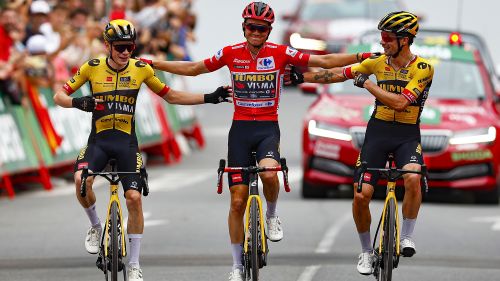 Un finale folle a Madrid, sprint eterno e Groves fa tris beffando ancora Ganna. A Kuss la 78^ Vuelta Espana