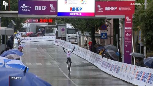 Philipsen domina lo sprint di Munster, impresa di McNulty alla CRO Race: sotto la pioggia tappa e maglia