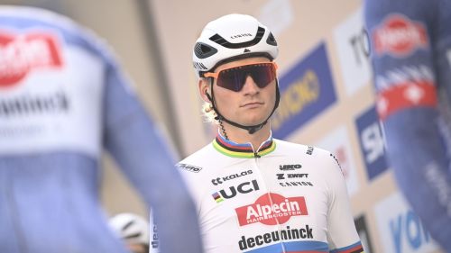 Un altro volo iridato per Mathieu Van der Poel: è suo il Mondiale Gravel, piegati i belgi in casa