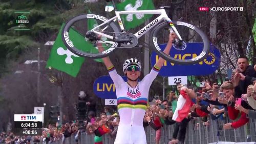 Immensamente Pogacar! L'iridato chiude col poker al Lombardia su Evenepoel e un grande Ciccone