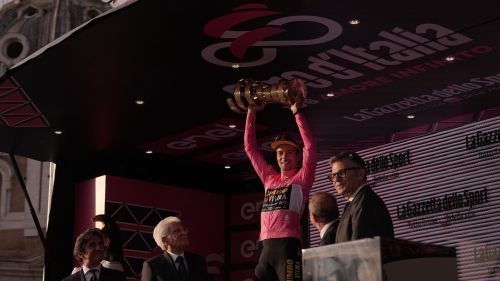 E' ufficiale, Primoz Roglic tornerà al Giro (con Martinez e Hindley) e poi andrà pure al Tour!