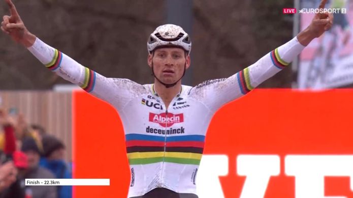 Che duello a Namur tra Van der Poel e Nys, ma vince sempre il campione del mondo! Brand regina
